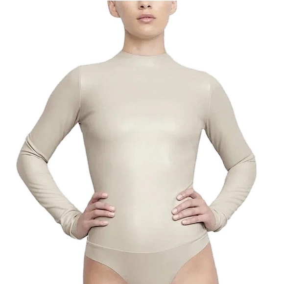 New Skims Faux Leather Shell Long Sleeve Thong Bodysuit Size XL - Picture 3 of 16